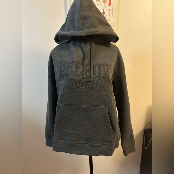 Reebok Tops - (308) REEBOK heather grey relaxed fit hoodie. Size large. PTP 23
